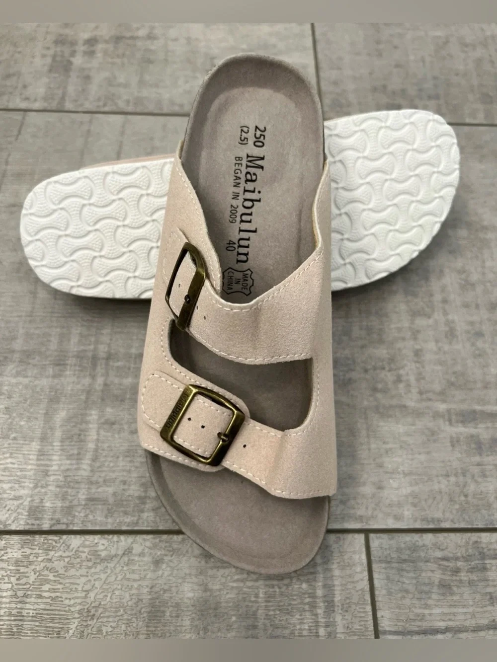 NWT Maibulun Double Strap Suede Footbed Sandal Size 40/ US 8 Beige